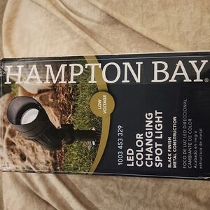 Hampton Bay low watt flood light